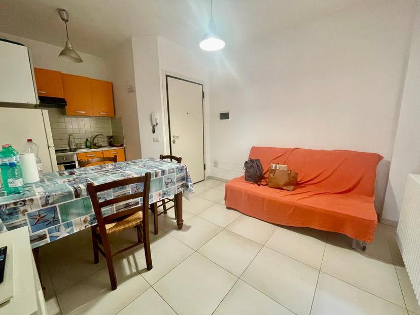 Immagine dell'Immobile: FANO LIDO TRILOCALE AFFACCIATO SULLA SPIAGGIA